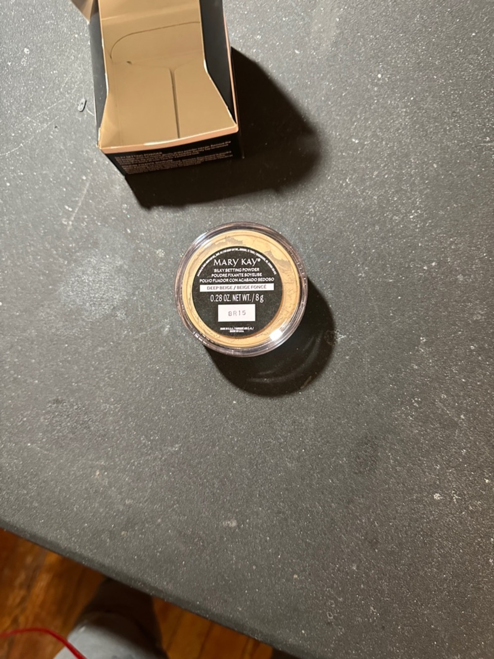 Mary Kay Deep Beige Setting Powder - Picture 2 of 2